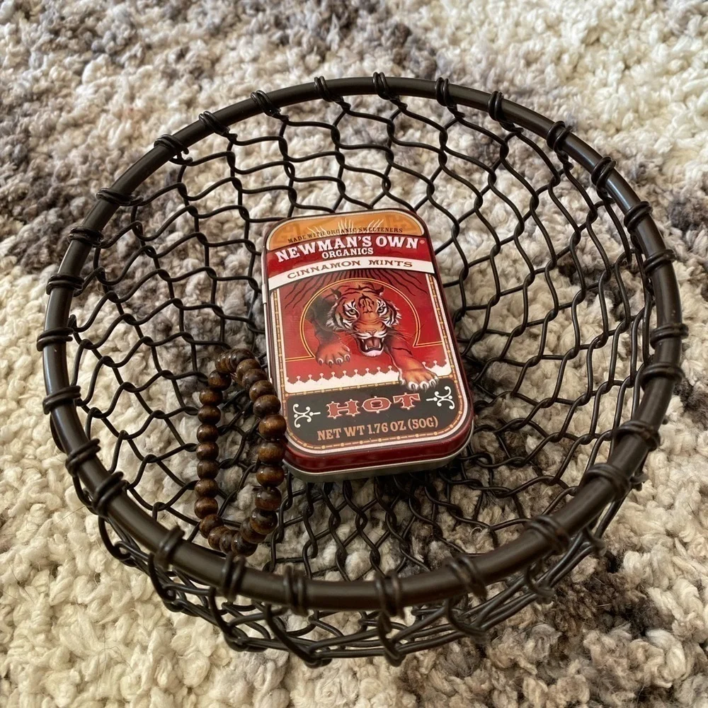METAL WOVEN SMALL BASKET CATCH ALL